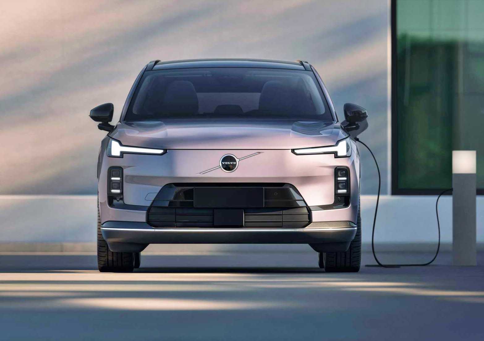 „Volvo“ pasauliniai papildinių hibridų pardavimai kerta milijoną
